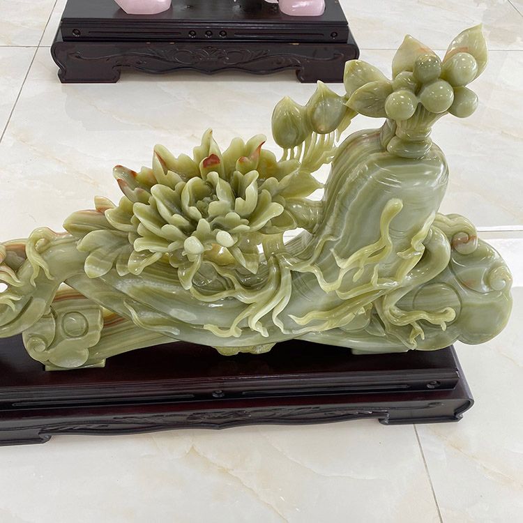 Thạch Anh Việt là một cơ sở kinh doanh chuyên về vật phẩm đá quý phong thủy vô cùng độc đáo.